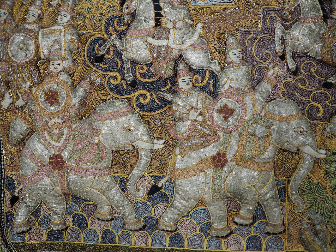 Orientalisches Kalaga Wandbehang aus Burma  Orientbazar   
