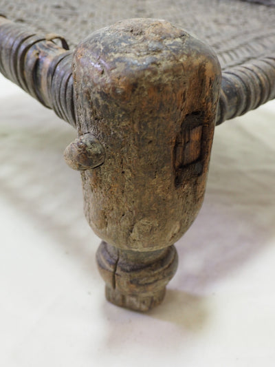 Antiker Hocker aus Nuristan, Afghanistan - D Stühle Orientbazar   