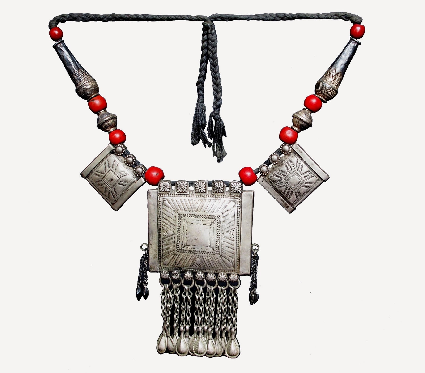 Antique nomad silver necklace with amulet pendant tassel Nuristan Swat –  Orientsbazar