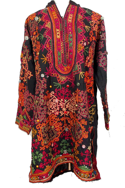 antike Nomaden Kleid Kurta Tunika aus swat-tal Pakistan Ende des 19. oder Anfang des 20. Jahrhunderts Nr:38  Orientsbazar   