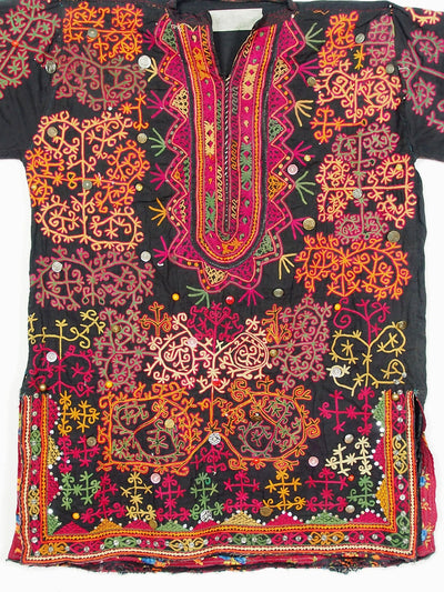 antike Nomaden Kleid Kurta Tunika aus swat-tal Pakistan Ende des 19. oder Anfang des 20. Jahrhunderts Nr:38  Orientsbazar   