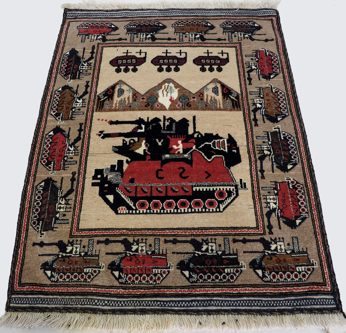 133x102 cm Afghan Kriegteppich Handgeknüpf Teppich Afghanistan panzer kampfjet gewehr USA Army Nato ISAF war rug Nr:19/30  Orientsbazar   