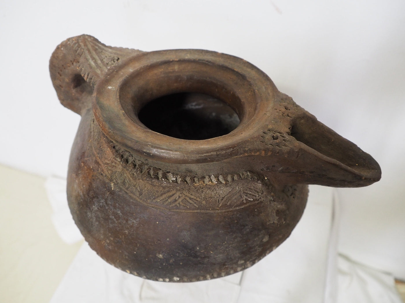 antik sehr seltener islamische Lehmmilchkrug Ton Krug Topf aus Swat-Tal Pakistan  Afghanistan  Nr:19/6  Orientsbazar   