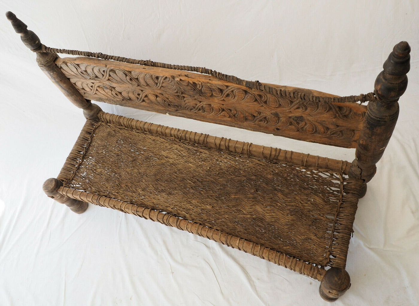 antik zwei Sitzer orient Nuristan Holz Hochzeit Stuhl aus Nuristan Afghanistan / Pakistan Swat-valley Nr-19  Orientsbazar   