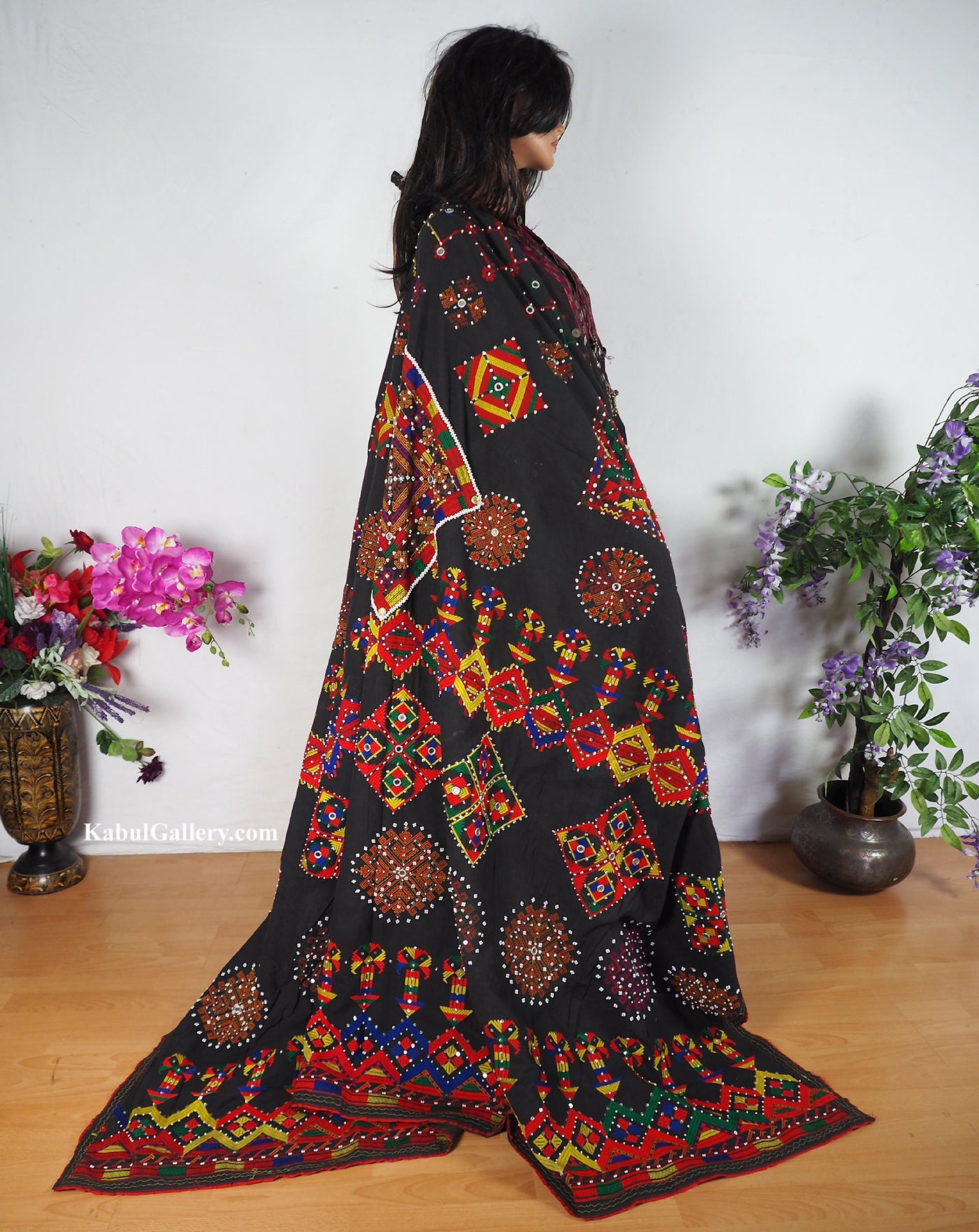 antik Komplettes Frauen Hochzeit Kleid aus Afghanistan Nuristan kohistan Jumlo Nr-20/A  Orientsbazar   