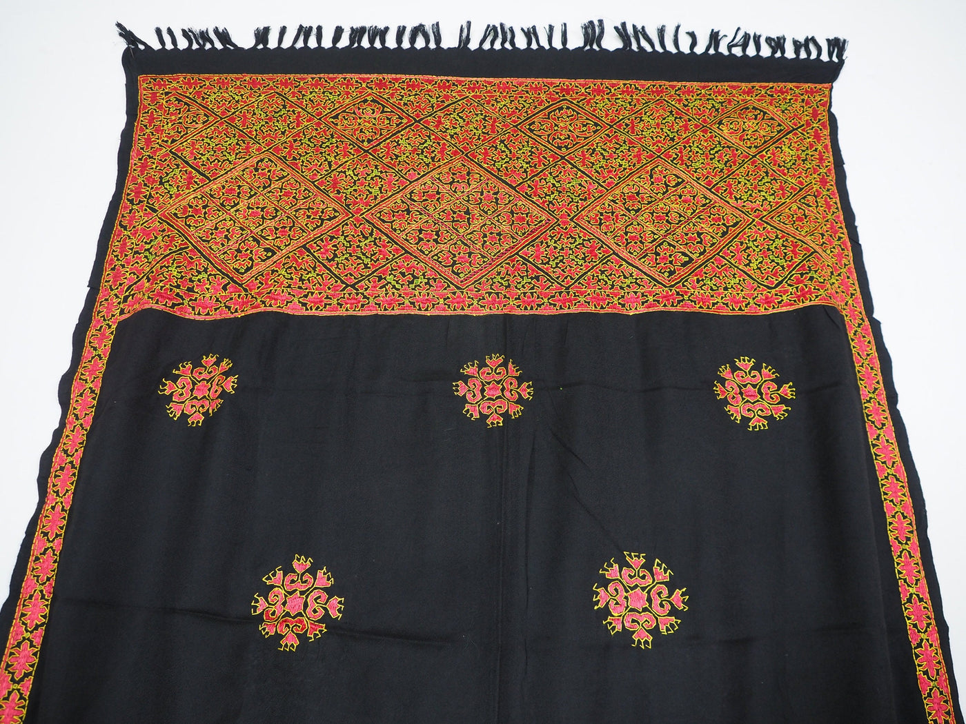225x105 cm sehr seltener dekorative Seide bestickt Pulkari Schal Tuch Swat-Tal Pakistan  Afghanistan 20/B Textilien Orientsbazar   