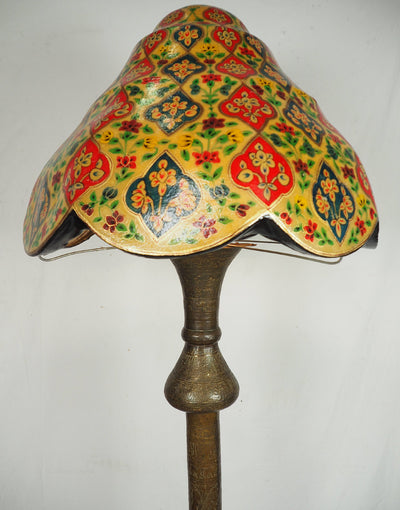 Antike handgemachte orientalische islamische syrien Messing Stehlampe mit neue handbemalter Kamelleder lampenschirm aus Multan Pakistan  Orientsbazar   