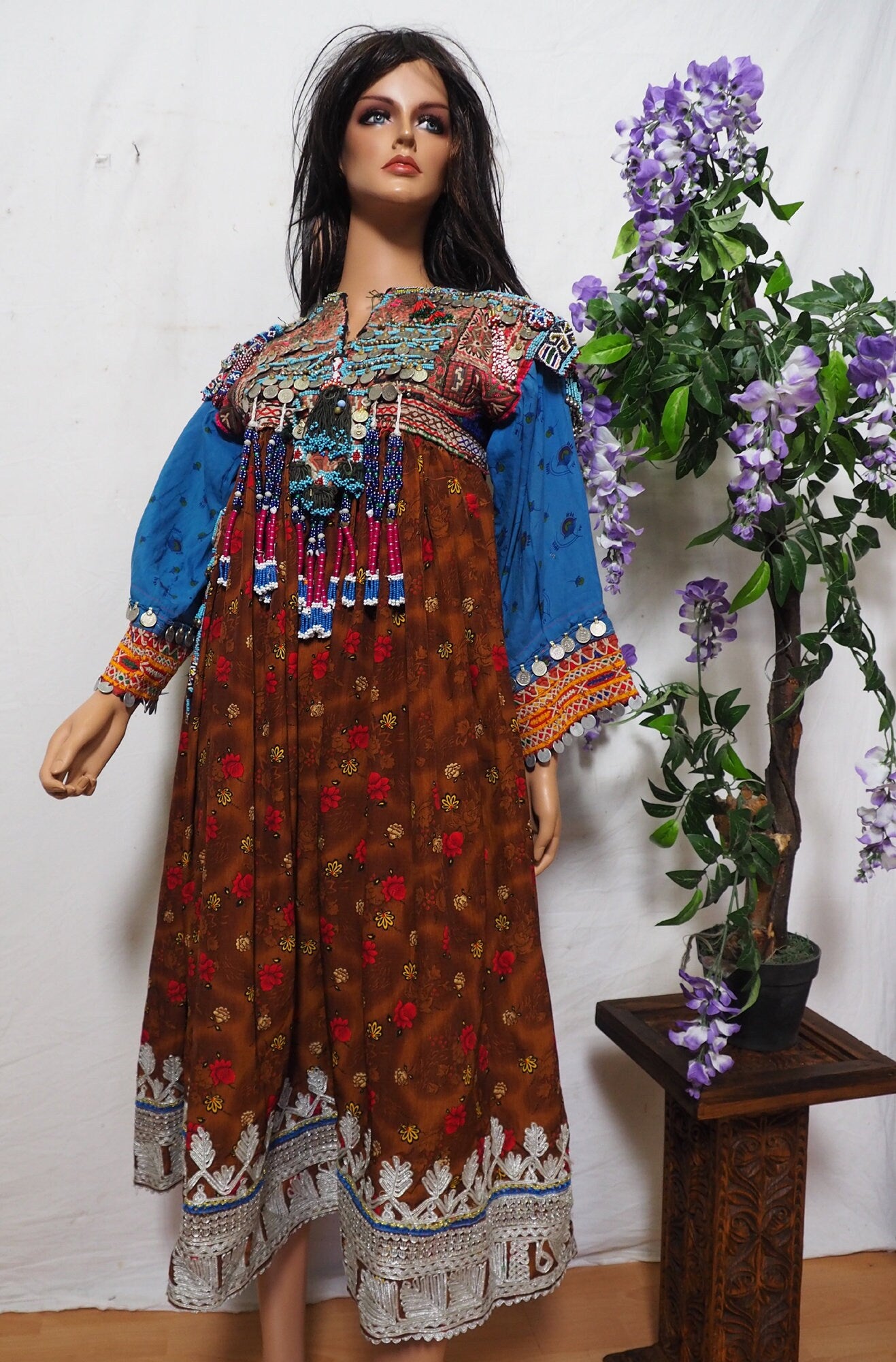 antik Orient Nomaden kuchi frauen Hochzeit Tracht afghan  kleid afghanistan hand bestickte kostüm Nr-21/3  Orientsbazar   