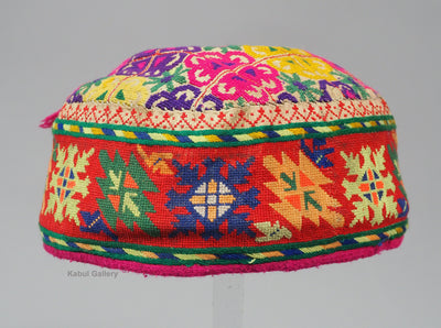 sehr seltener antik Seide handbestickte Frauen Zeremoniell kopfbdekung Mütze aus Gilgit-Baltistan Hunza-Tal  Nord Pakistan Nr.H Textilien Orientsbazar   