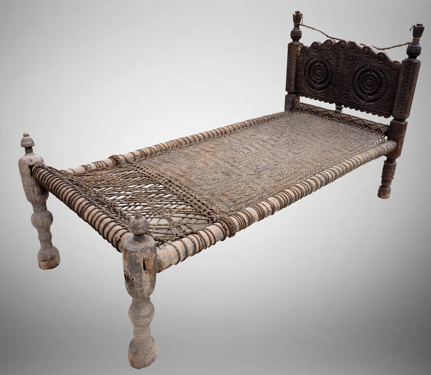 antike orient Holz Bett Stuhl sofa aus Nuristan Afghanistan / Pakistan Swat-valley Charpoi Nr:WAL  Orientsbazar   