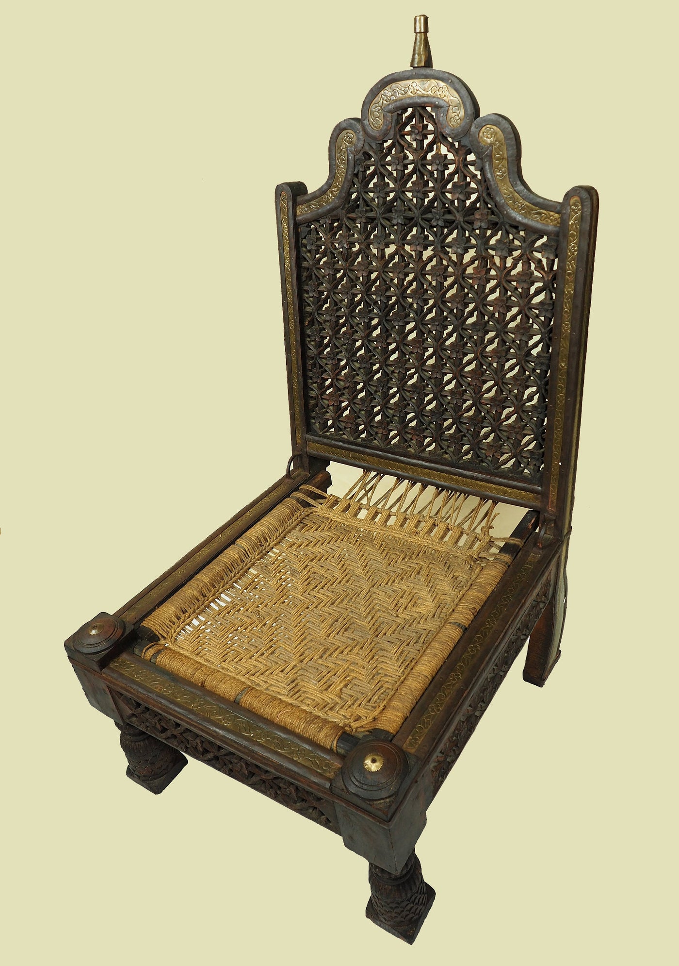 antik orient seltener Antiker indischer Pida Stuhl  handgeschnitzt Rajistan  indien um 19 Jh.  Orientsbazar   