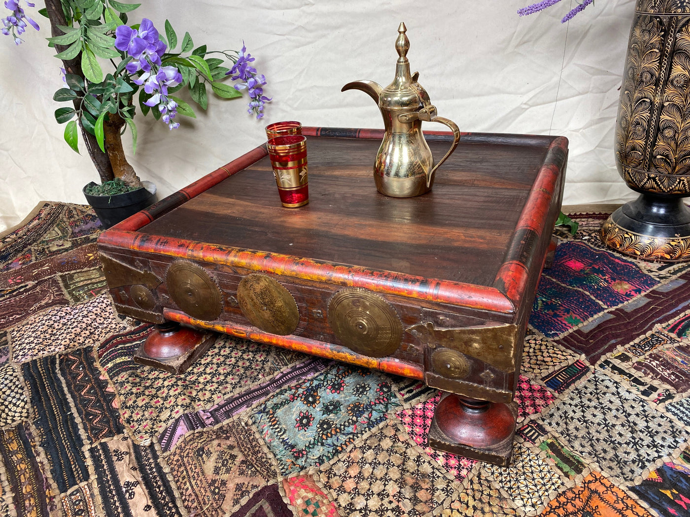 55x55 cm Antik Massivholz handgeschnitzte orient Teetisch beisteltisch Tisch Hocker Messing verziert aus  Afghanistan Nr-21/3 Hocker Orientsbazar   
