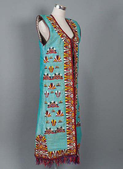 vintage und sehr seltene Turkmenische  traditionelle nomaden Seide handbestickte Frauen Hochzeit Ärmellose Kleid Mantel Chirpy Chapan N:WL/D  Orientsbazar   