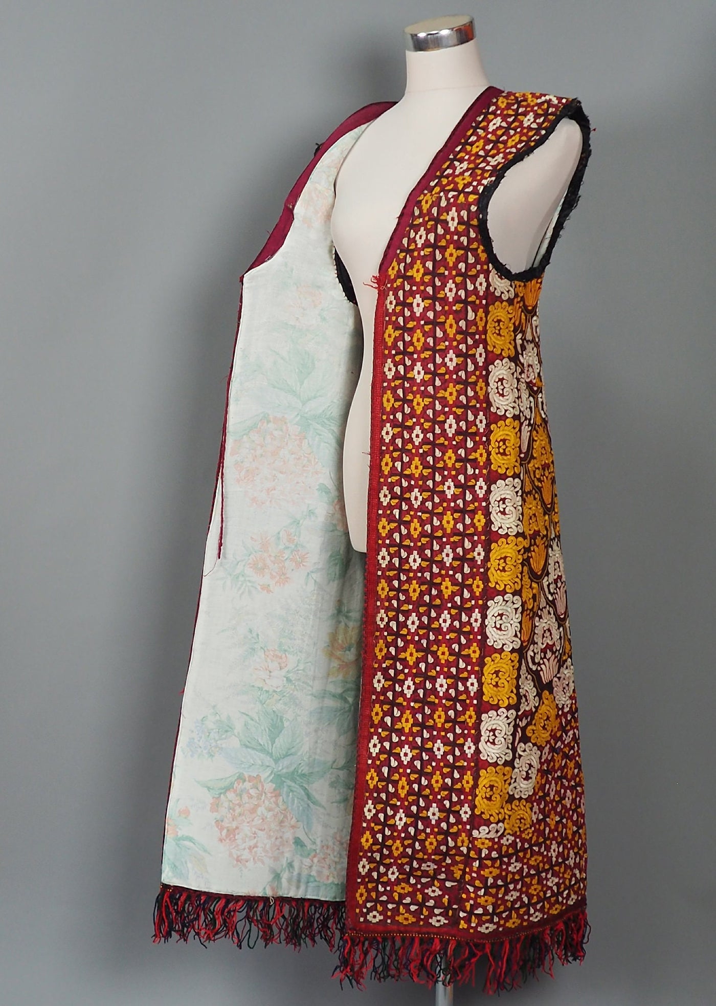 sehr seltener Turkmenische traditionelle nomaden Seide handbestickte Frauen Hochzeit Ärmellose Kleid Mantel Chirpy Chapan No:WL/E  Orientsbazar   