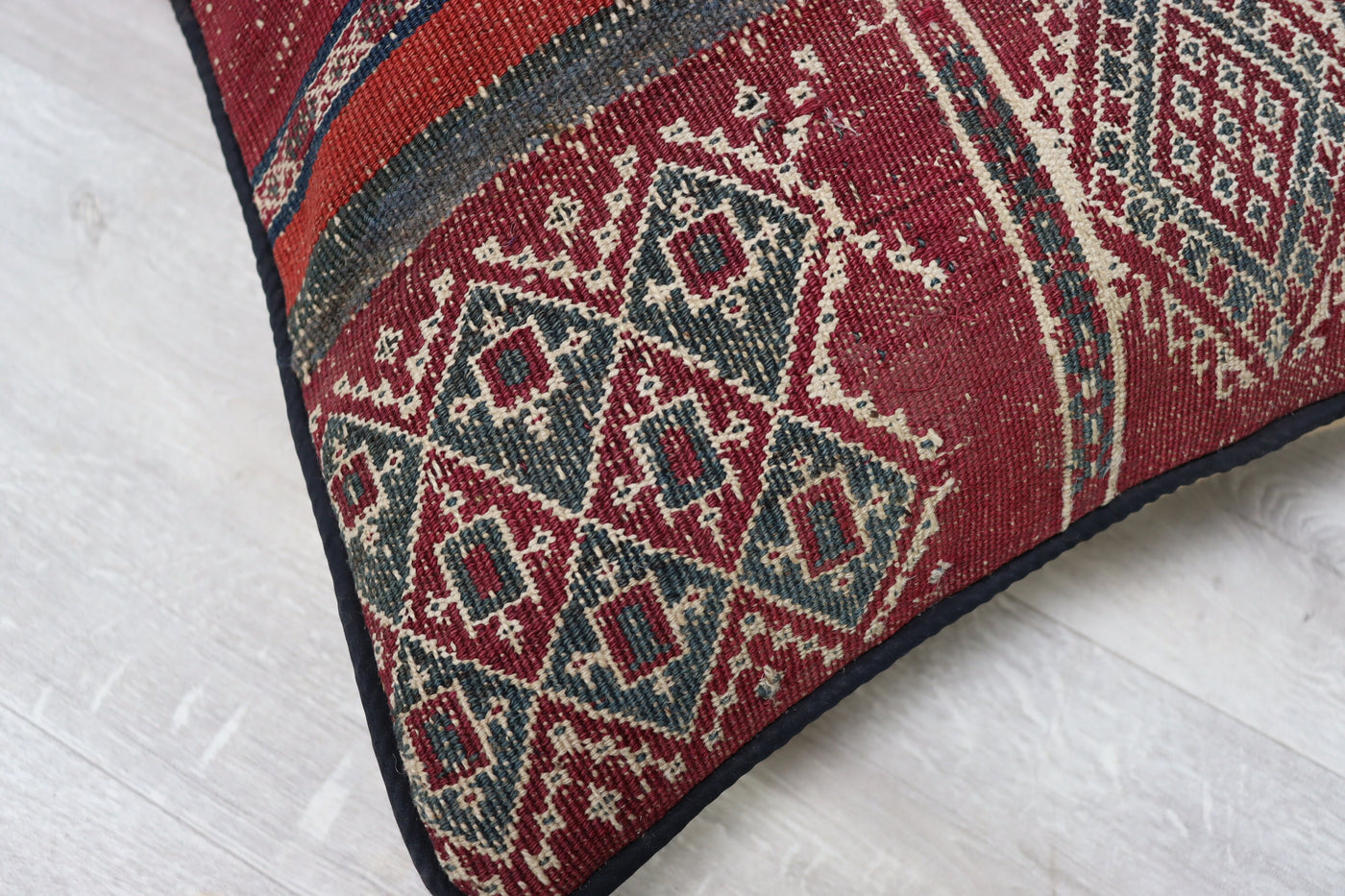 50x50 cm vintage orient Afghan kelim nomaden sitzkissen bodenkissen Bohemian cushion 1001-nacht  Nr:22/D  Orientsbazar   