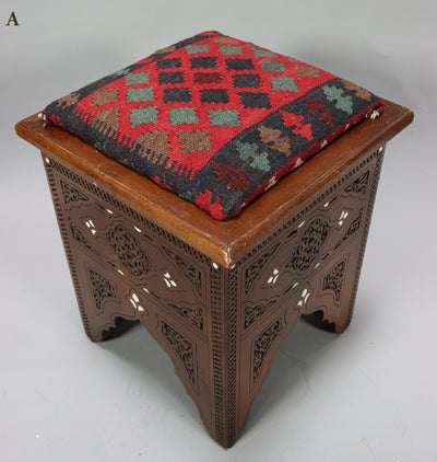 Antik orient islamische Stuhl  Bank Hocker aus Walnussholz  Damaskus Syrien maurische Kunst bezug aus und Afghan kelim Teppich  Orientsbazar   