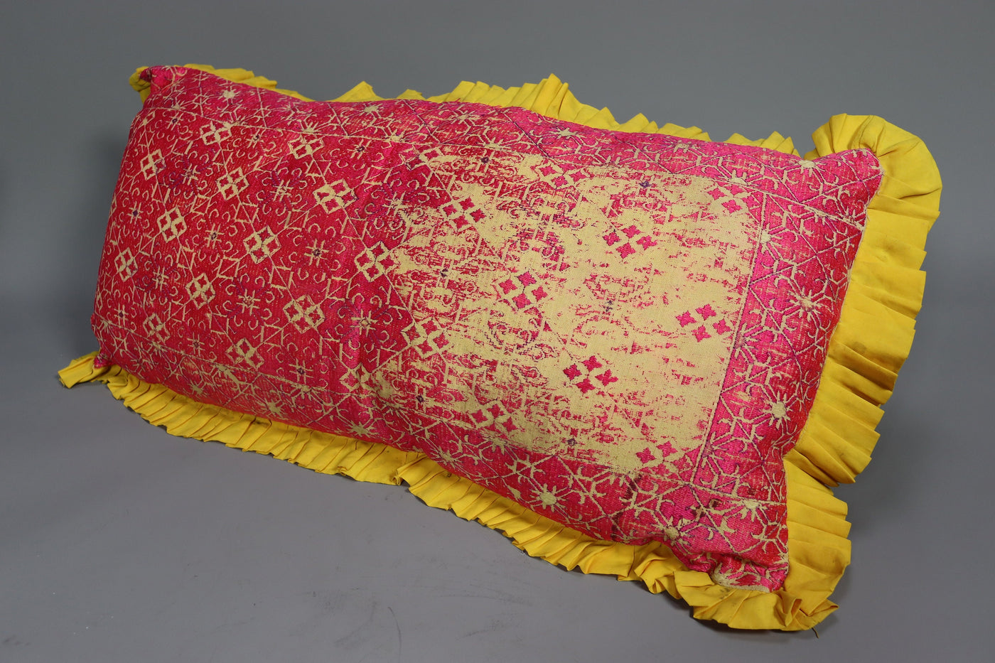 78x37 cm antik orient sitzkissen bodenkissen Pulkari Kissen Swat valley Pakistan cushion pillow 12  Orientsbazar   