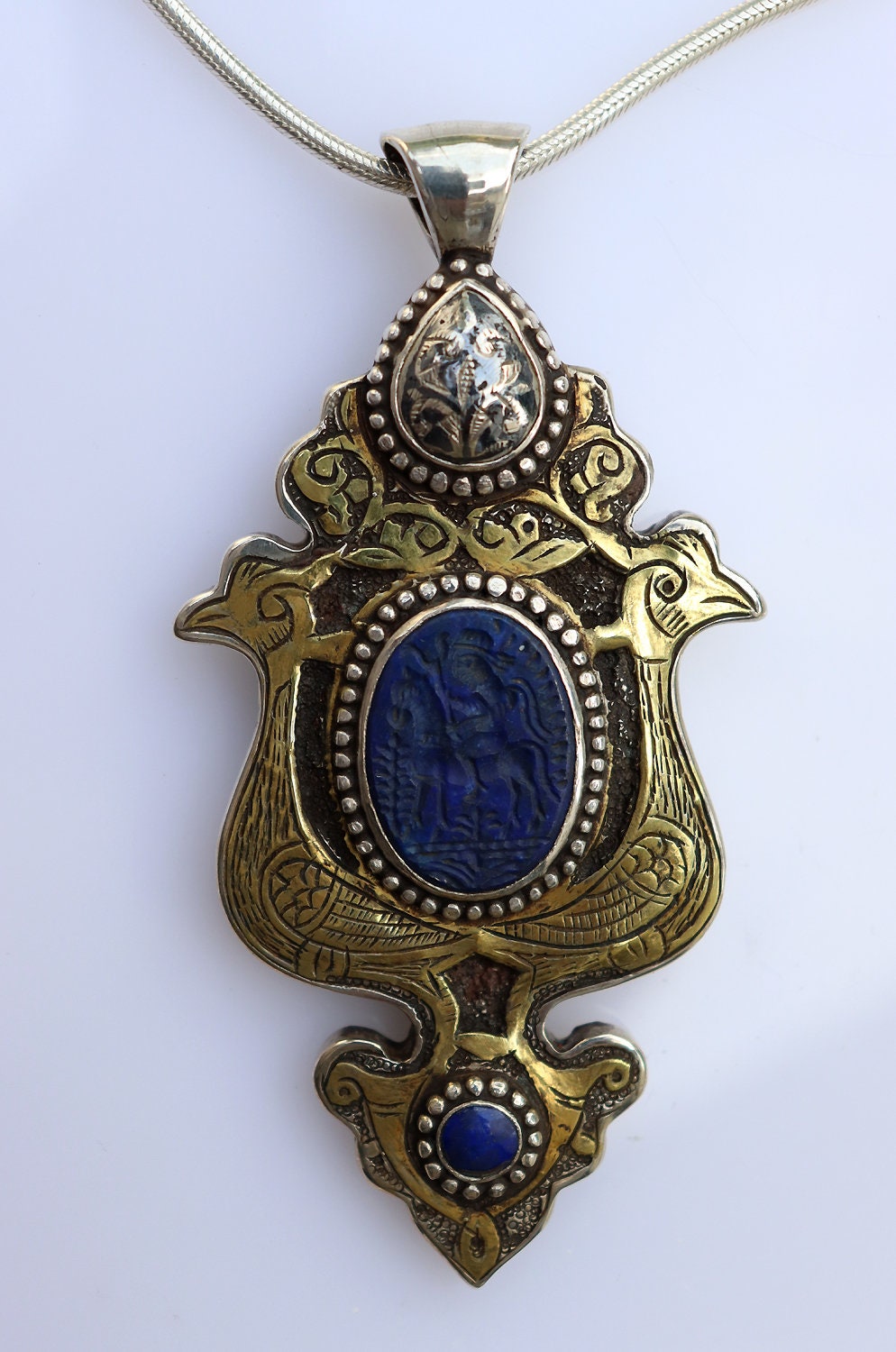 extravagant handgefetigt Massiv Silber Turkmen feuer vergoldet Lapis lazuli Siegelstein Haslkette mit Anhänger aus Afghanistan Nr-22/WL7  Orientsbazar   