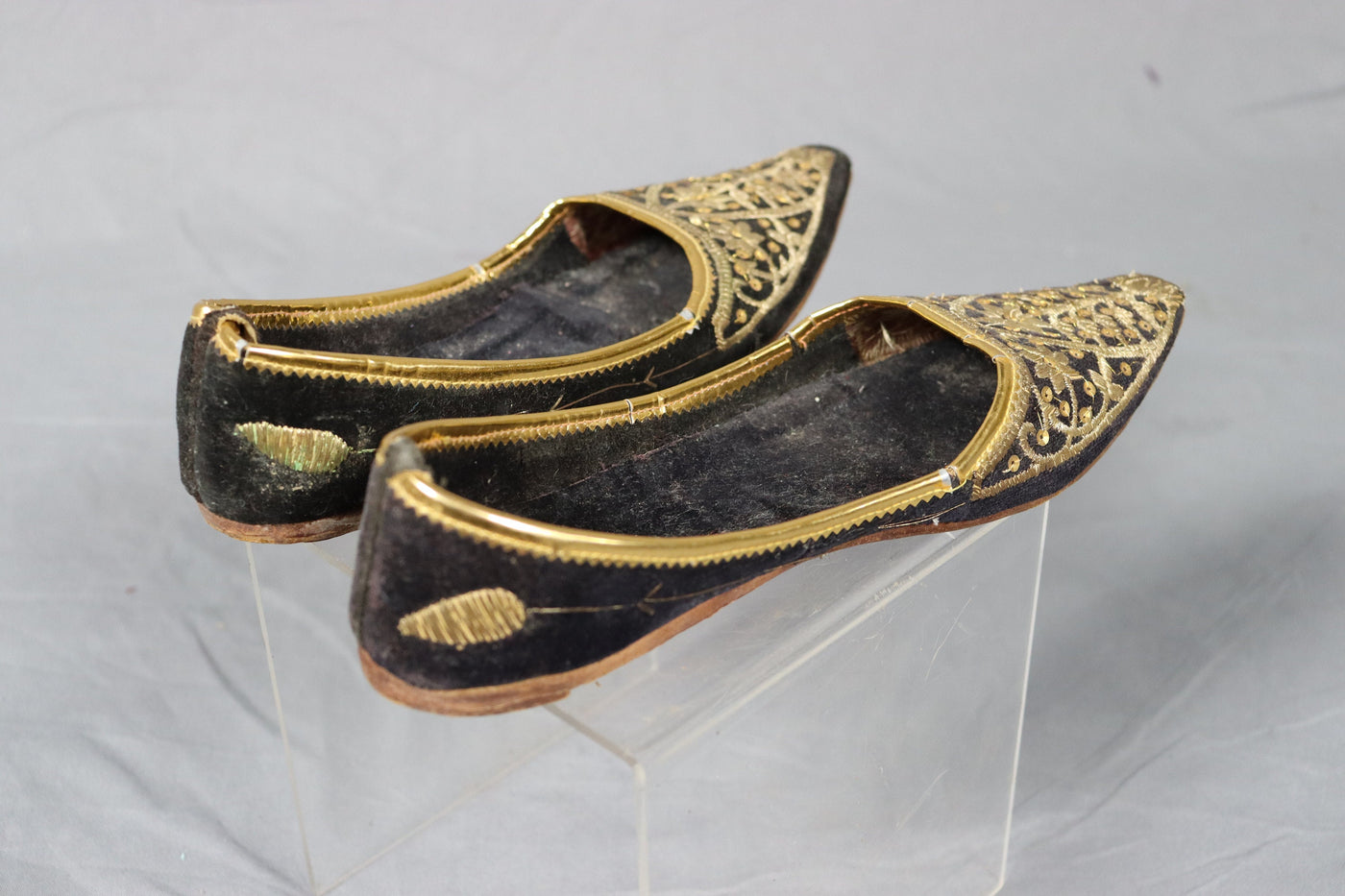 antik und sehr seltener nomaden Frauen Hochzeit Schuhe schnabelschuhe aus Afghanistan Pakistan Indien Schwarz  Orientsbazar   