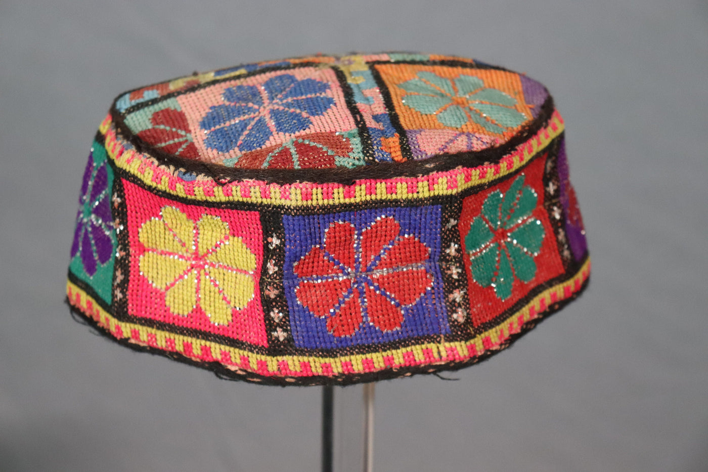 antik und sehr seltener nomaden usbekische  Kinder Hut Mütze mit Stickerei  aus Afghanistan  Nr:22/1  Orientsbazar   