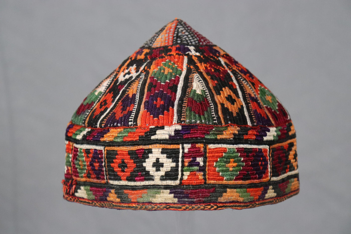 antik und sehr seltener nomaden usbekische  Kinder Hut Mütze mit Stickerei  aus Afghanistan  Nr:22/10  Orientsbazar   