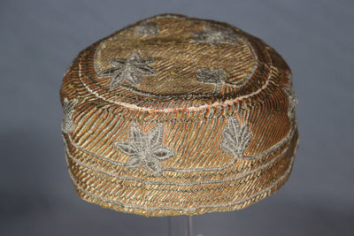 antik und sehr seltener nomaden usbekische  Kinder Hut Mütze mit zari Stickerei  aus Afghanistan  Nr:22/37  Orientsbazar   