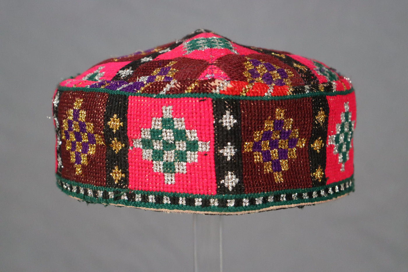 antik und sehr seltener nomaden usbekische  Kinder Hut Mütze mit Stickerei  aus Afghanistan  Nr:22/9  Orientsbazar   