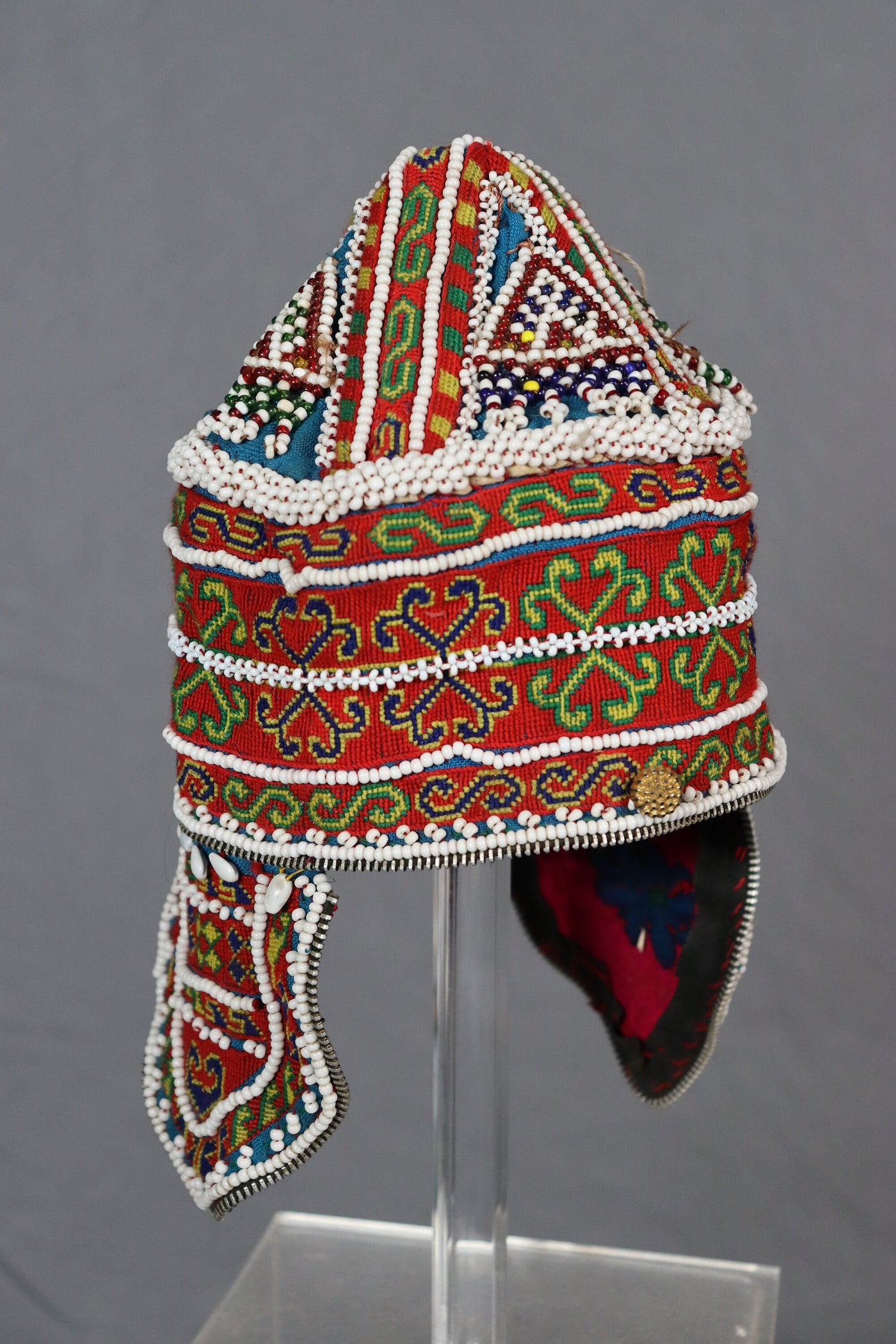 antik und sehr seltener nomaden Kinder Hut Mütze mit Stickerei  aus Afghanistan Nuristan und Swat tall Pakistan  Nr:22/35  Orientsbazar   