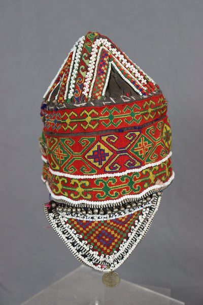 antik und sehr seltener nomaden Kinder Hut Mütze mit Stickerei  aus Afghanistan Nuristan und Swat tall Pakistan  Nr:22/34  Orientsbazar   