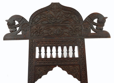 Vintage orient Nuristan Holz hochzeit Stuhl aus Nuristan Afghanistan Pferdekopf  Orientsbazar   