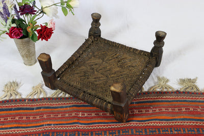 40x40 cm antik orient Nuristan Holz  Hocker aus Nuristan Afghanistan / Pakistan Swat-valley Nr-21/F  Orientsbazar   