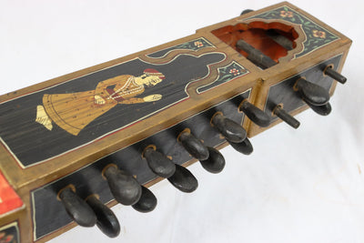 antikes Orient exotisches Musikinstrument indische handbemalte figurative Volkskunst Sarangi Saiteninstrument Rajasthani Banjara  Orientsbazar   