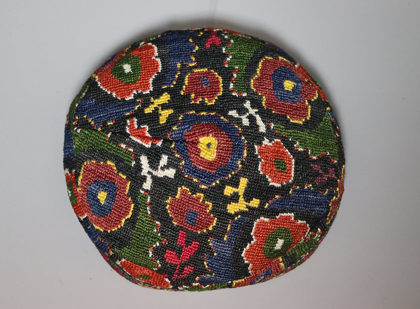 vintage handbestickte seiden Mütze aus Tajikistan Tubeteika No:22/1  Orientsbazar   
