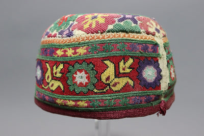 antik Seide handbestickte Frauen Zeremoniell kopfbdekung Mütze aus Gilgit-Baltistan Hunza-Tal Nord Pakistan No:22/9  Orientsbazar   