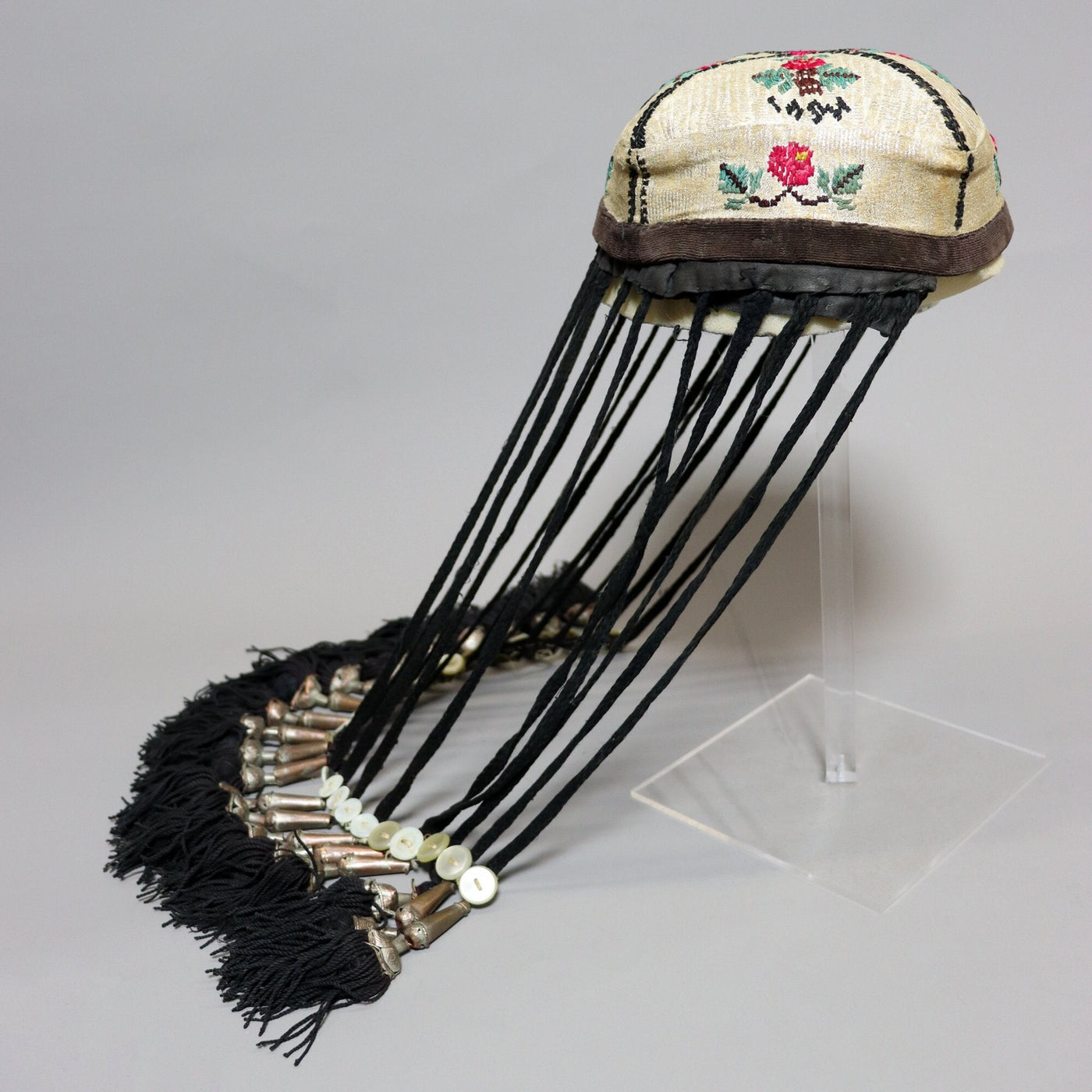 Antiker chinesischer Miao-Hut aus Seide, bestickt, Baby-Mütze No:22/33  Orientsbazar   